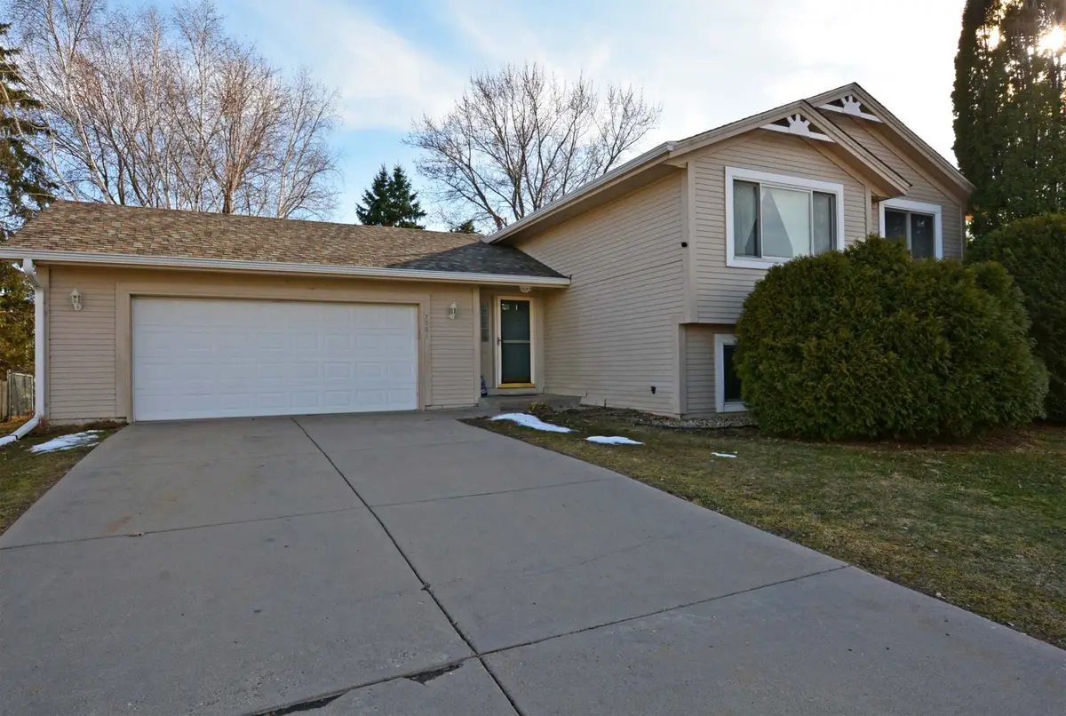 7581 23rd Street N, Oakdale, MN 55128 - #1