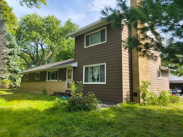 13529 Arthur Street W, Minnetonka, MN 55305