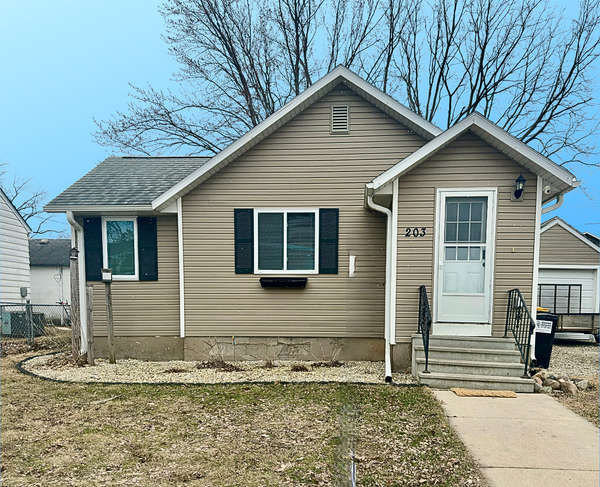 203 1st Street Nw, Dodge Center, MN 55927