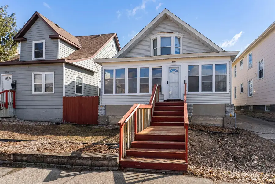 1042 16th Avenue Se, Minneapolis, MN 55414 - #2