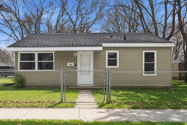 1502 5th Avenue N, Moorhead, MN 56560