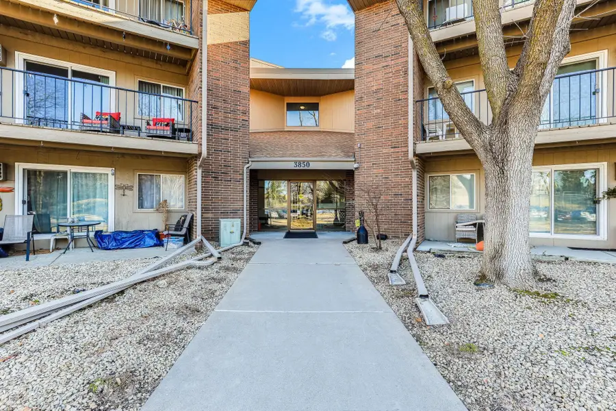 3850 Plymouth Boulevard #323, Plymouth, MN 55446 - #3