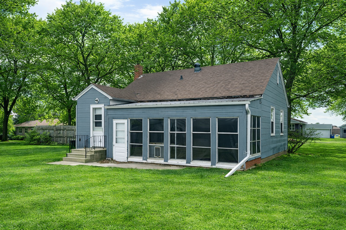 823 Columbus Avenue, Westbrook, MN 56183 - #1