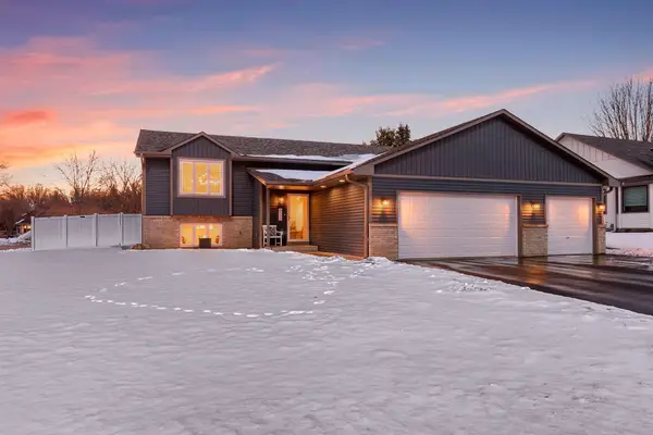 6356 11th Street N, Oakdale, MN 55128