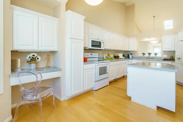 9125 Medley Circle, Golden Valley, MN 55427