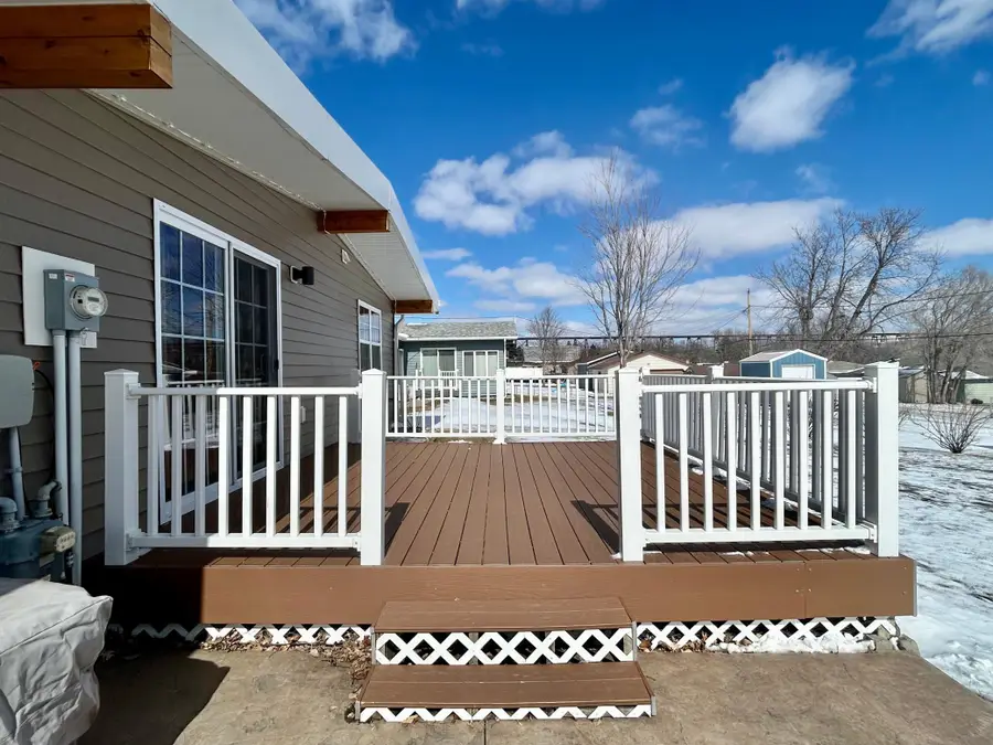 1026 6th Avenue Ne, Valley City, ND 58072 - #3