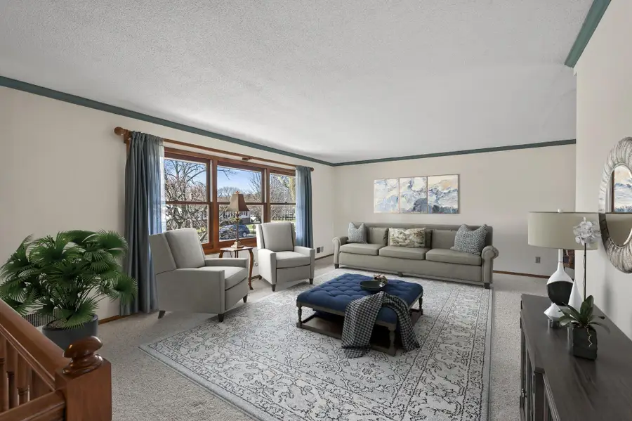 303 Thompson Avenue W, West Saint Paul, MN 55118 - #3