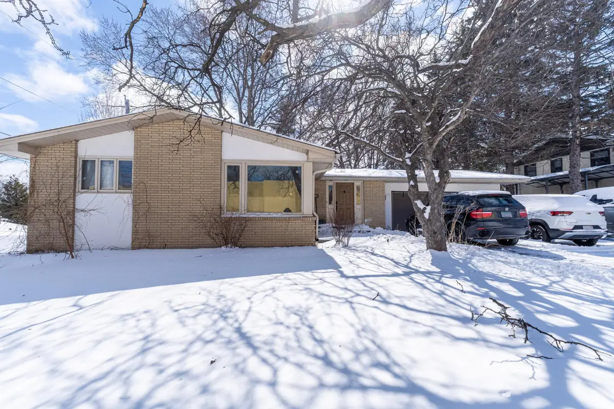 1803 10th Street Nw, New Brighton, MN 55112 - #1