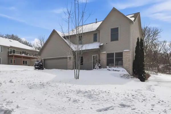 1005 Crystal Lake Road W, Burnsville, MN 55306