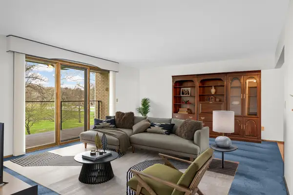 4370 Brookside Court #203, Edina, MN 55436