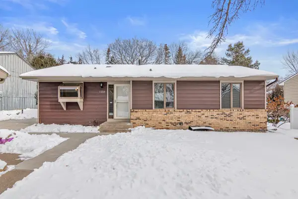 11250 Red Fox Drive, Maple Grove, MN 55369