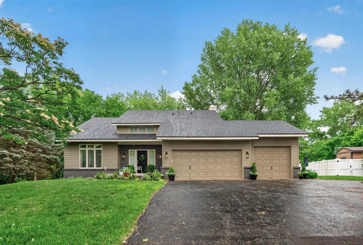 10261 Phaeton Drive, Eden Prairie, MN 55347 - #1