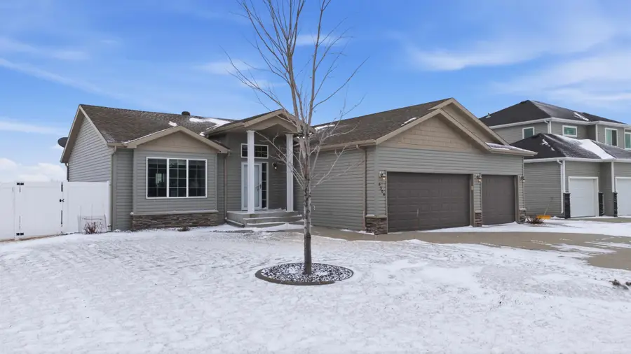 6306 56th Avenue S, Fargo, ND 58104 - #2