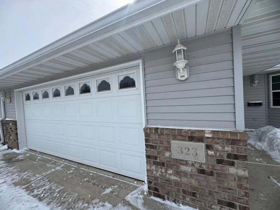 323 4th Street Sw, Blooming Prairie, MN 55917 - #2