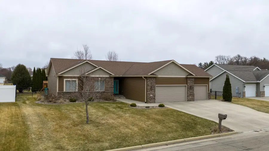 1407 28th Street Sw, Austin, MN 55912 - #2