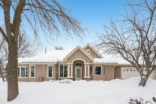 1108 Stratford Lane, Burnsville, MN 55337