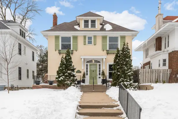 2418 Pillsbury Avenue S, Minneapolis, MN 55404