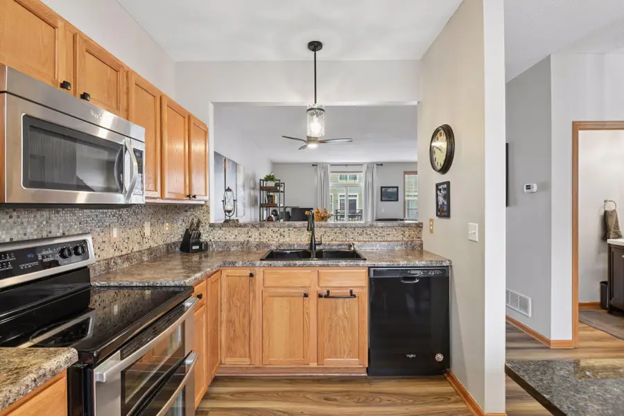 1776 Riverside Drive, Shakopee, MN 55379 - #2