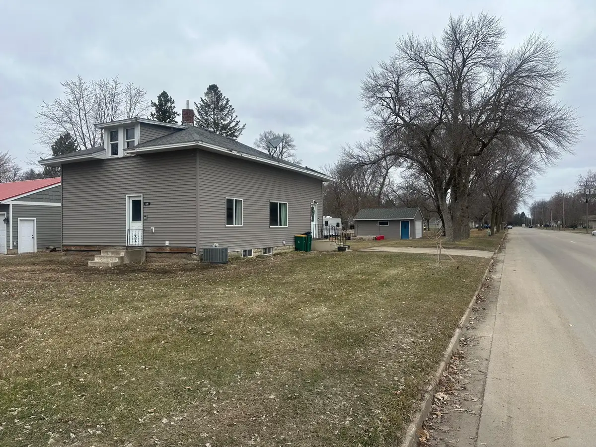 739 E 1st Street, Litchfield, MN 55355 - #1