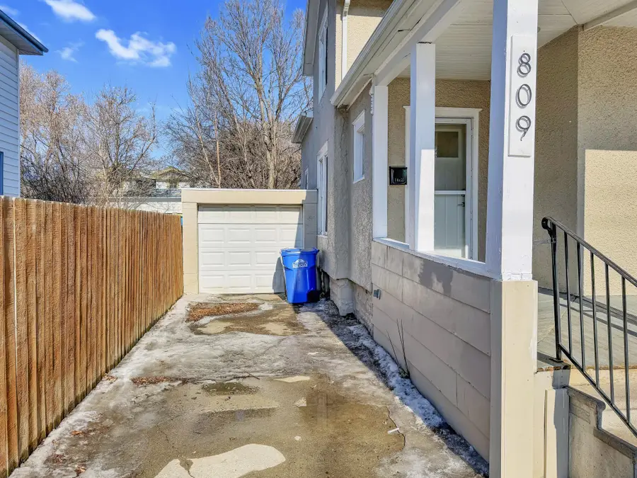 809 11th Avenue N, Fargo, ND 58102 - #3