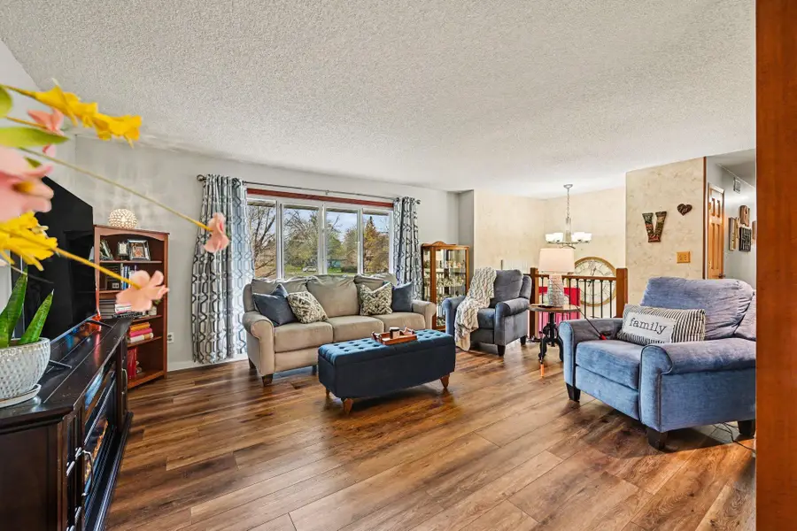 296 Logan Avenue E, West Saint Paul, MN 55118 - #2