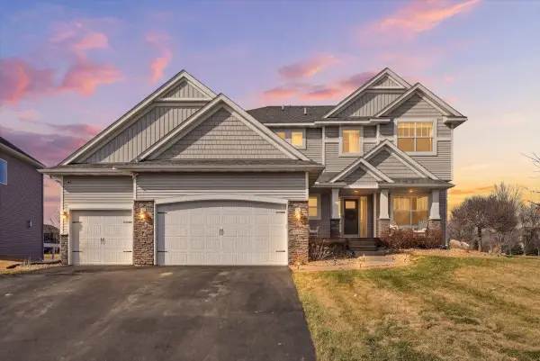 4798 Prairie Trail N, Hugo, MN 55038