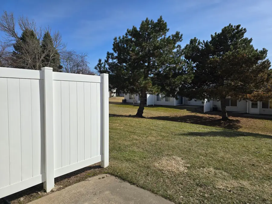 7462 Hinton Park Avenue S, Cottage Grove, MN 55016 - #3