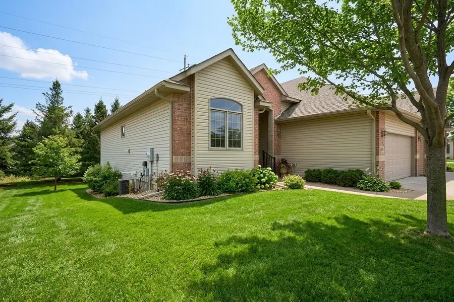10106 Chestnut Circle N, Brooklyn Park, MN 55443 - #2