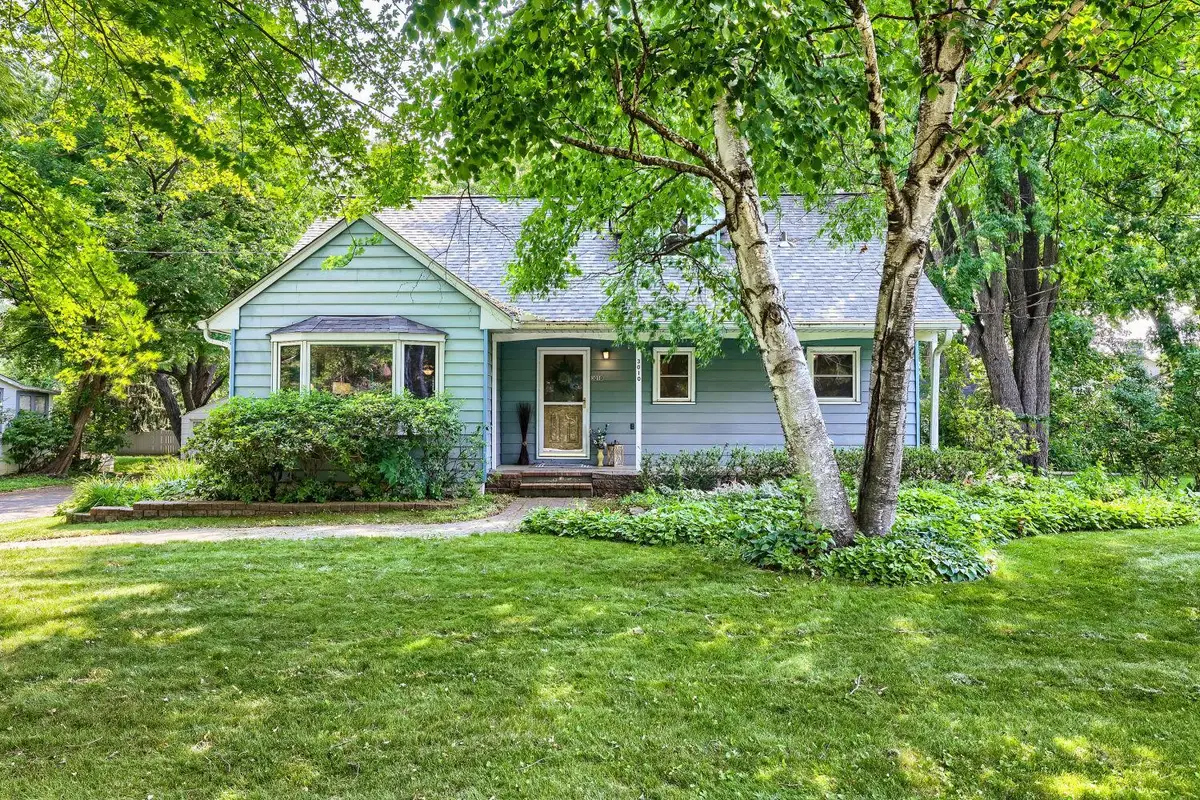 3010 Fairview Avenue N, Roseville, MN 55113 - #1