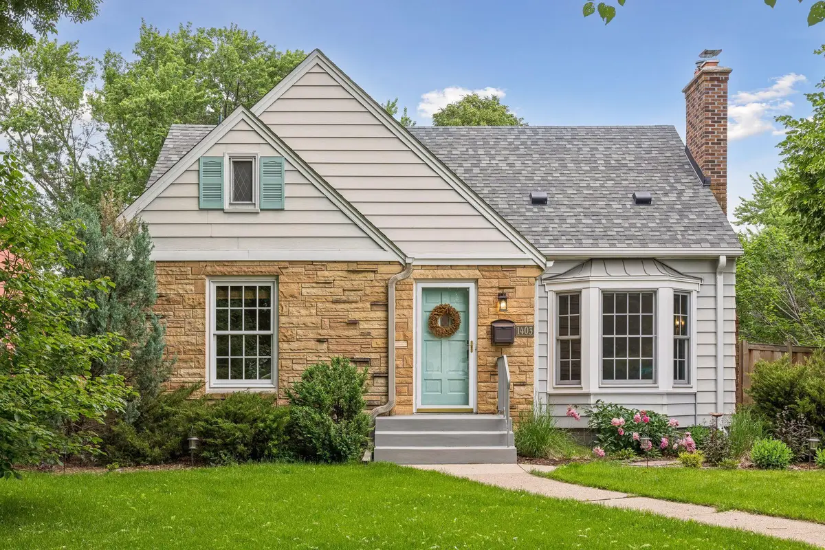 1403 California Avenue W, Falcon Heights, MN 55108 - #1