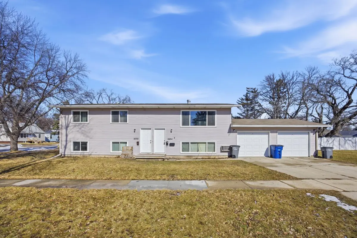 1602 6th Avenue N, Moorhead, MN 56560 - #1