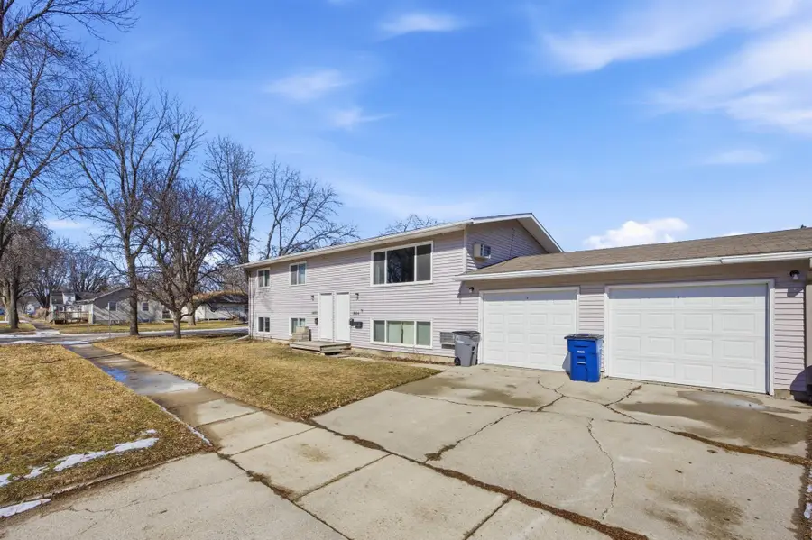 1602 6th Avenue N, Moorhead, MN 56560 - #2