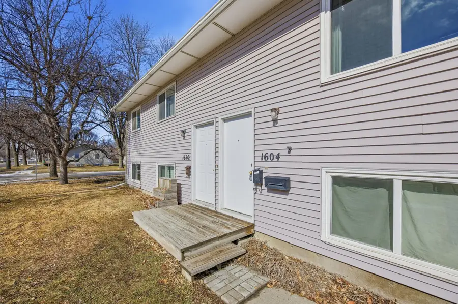 1602 6th Avenue N, Moorhead, MN 56560 - #3