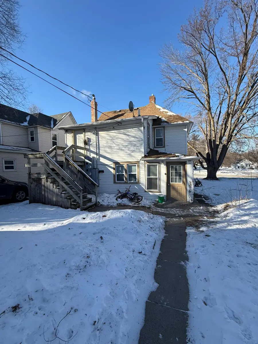 681 Old Highway 8 Nw, New Brighton, MN 55112 - #3