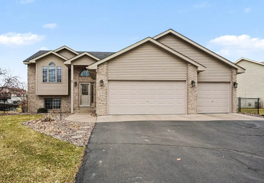 11773 N Meadow Curve, Lindstrom, MN 55045 - #2