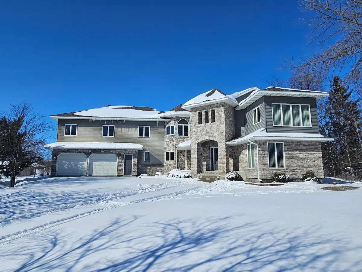 1209 Lewis Avenue Sw, Hutchinson, MN 55350 - #1