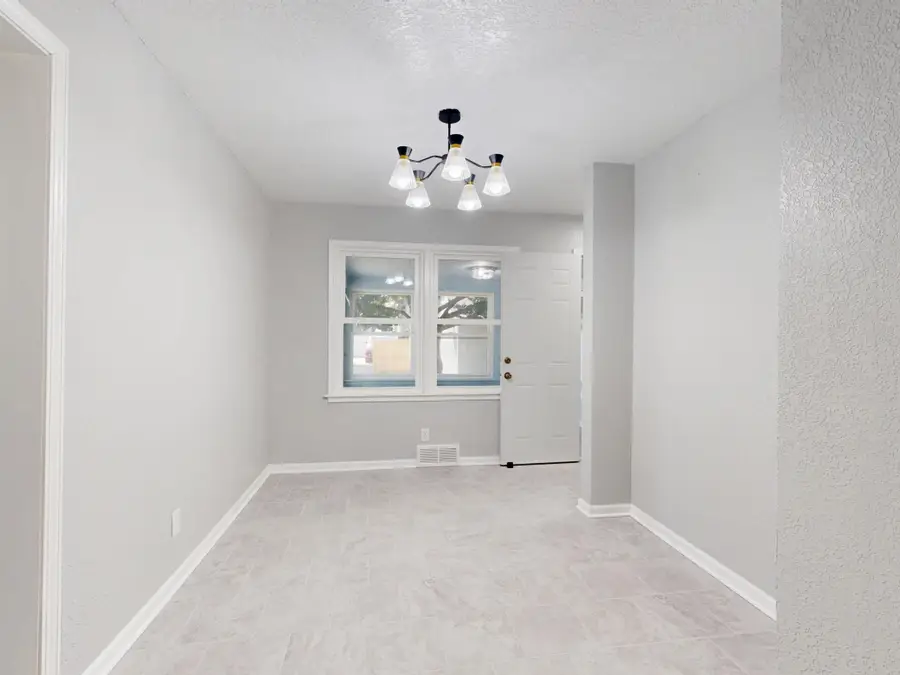 740 Orange Avenue E, Saint Paul, MN 55106 - #3