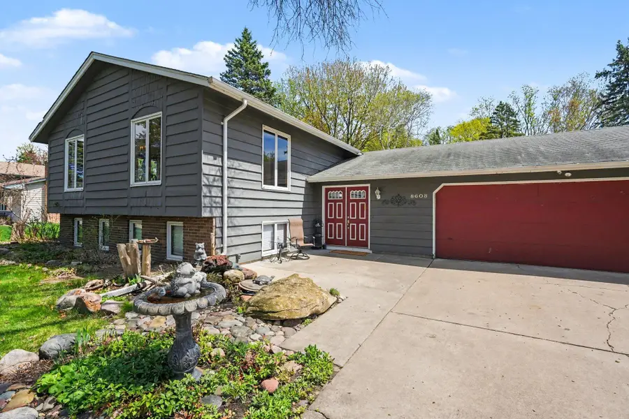 8608 Mattson Brook Lane, Brooklyn Park, MN 55444 - #2