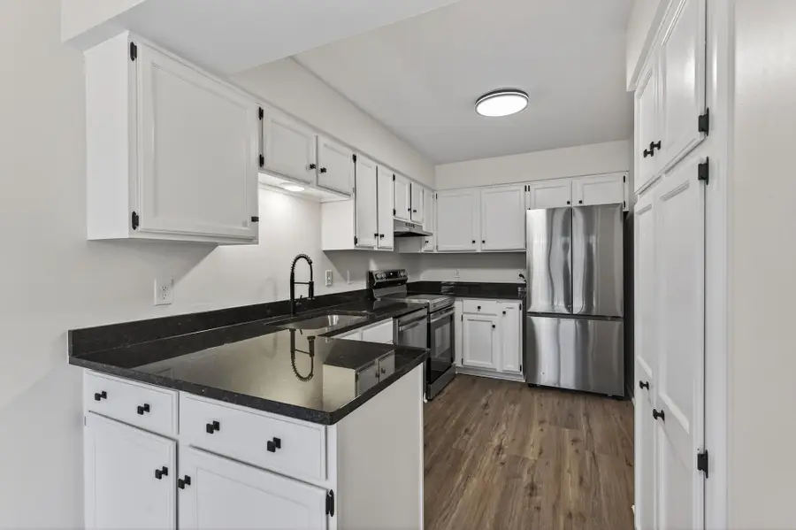 2876 Castleford Court, Woodbury, MN 55125 - #2