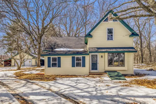 37506 Eaglewood Avenue, North Branch, MN 55056