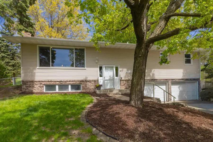 2220 Bossard Drive, Roseville, MN 55113 - #2