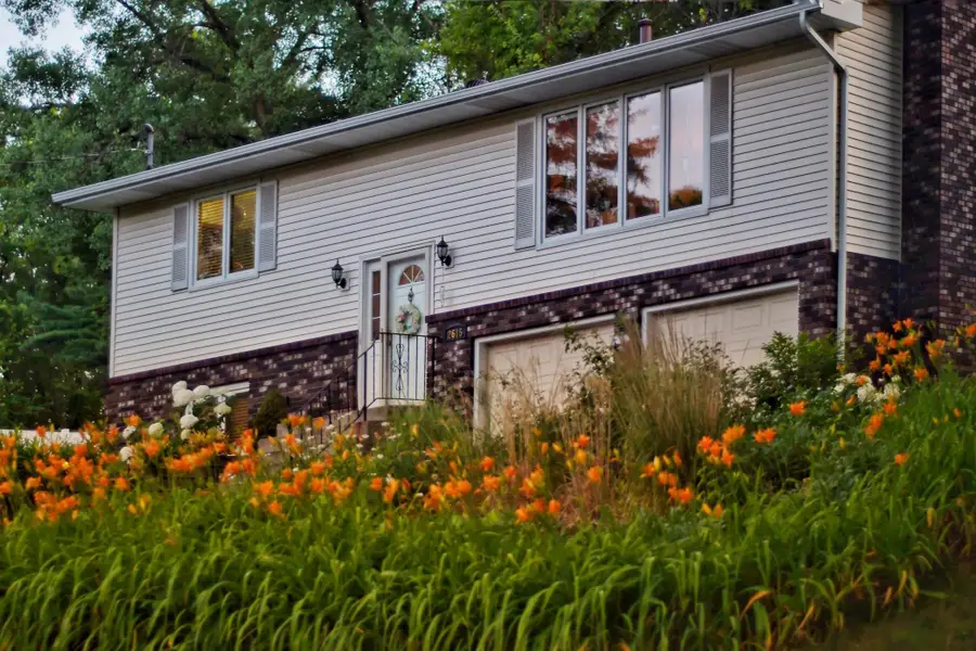 2615 Flandrau Street N, Maplewood, MN 55109 - #2