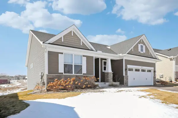 1216 Oak Tree Court, Carver, MN 55315