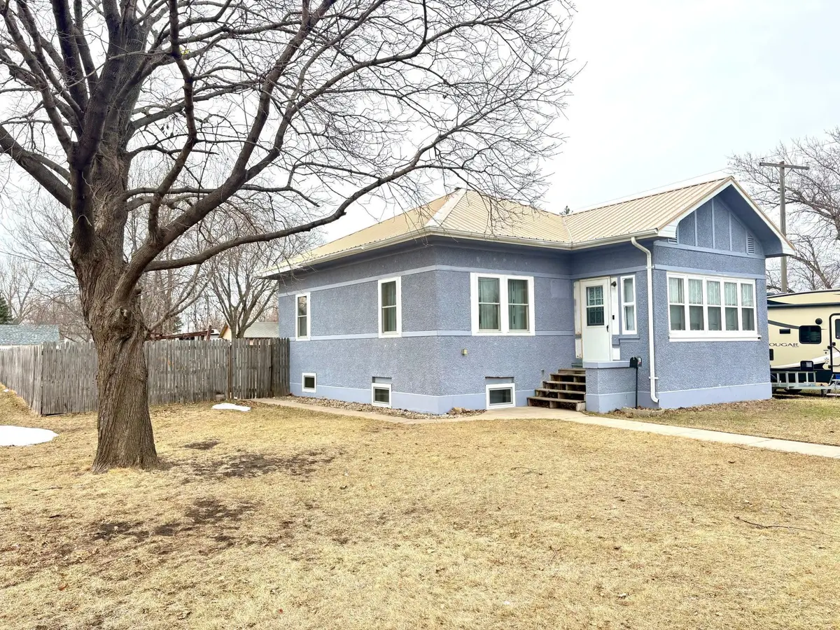 806 Ring Avenue N, Canby, MN 56220 - #1