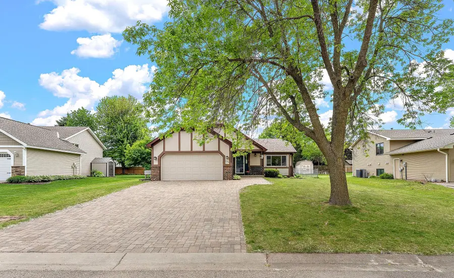 2358 Hilo Avenue N, Oakdale, MN 55128 - #3