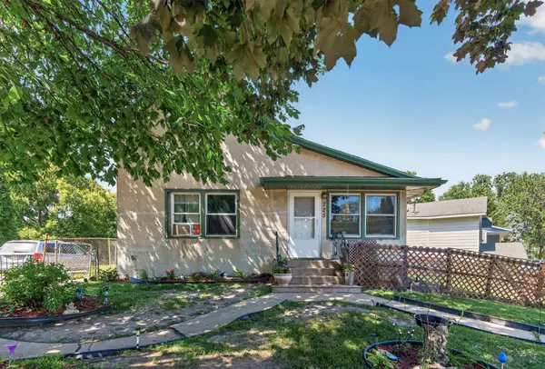 725 California Avenue E, Saint Paul, MN 55106