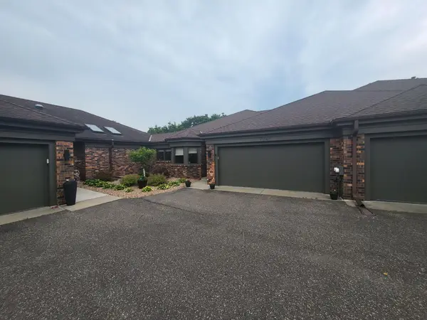 11245 57th Avenue N, Plymouth, MN 55442