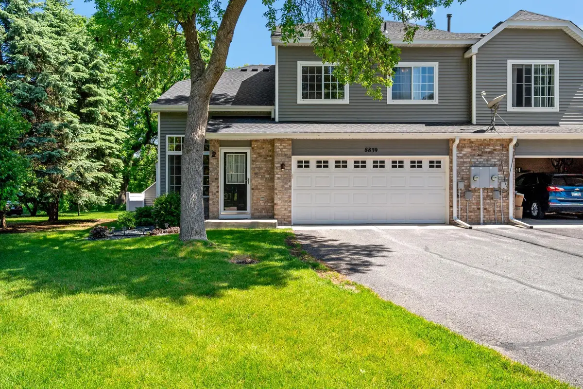 8839 Hastings Circle Ne, Blaine, MN 55449 - #1