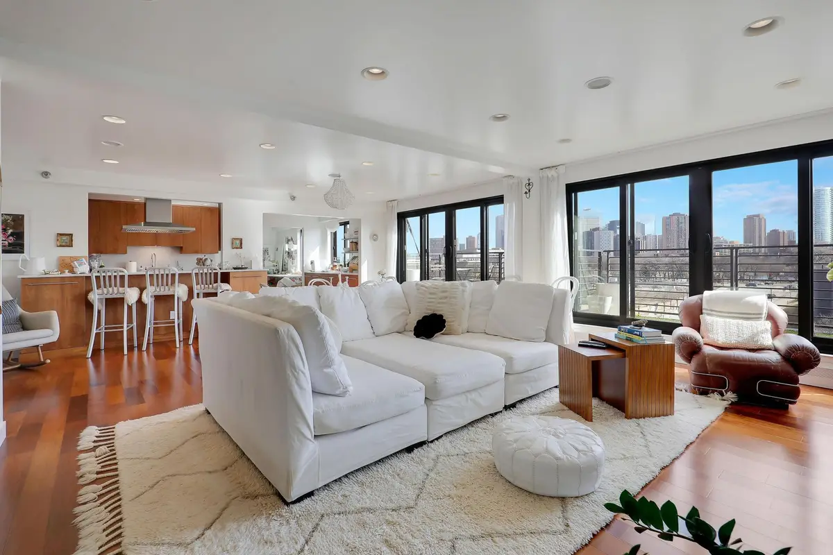 48 Groveland Terrace #414, Minneapolis, MN 55403 - #1