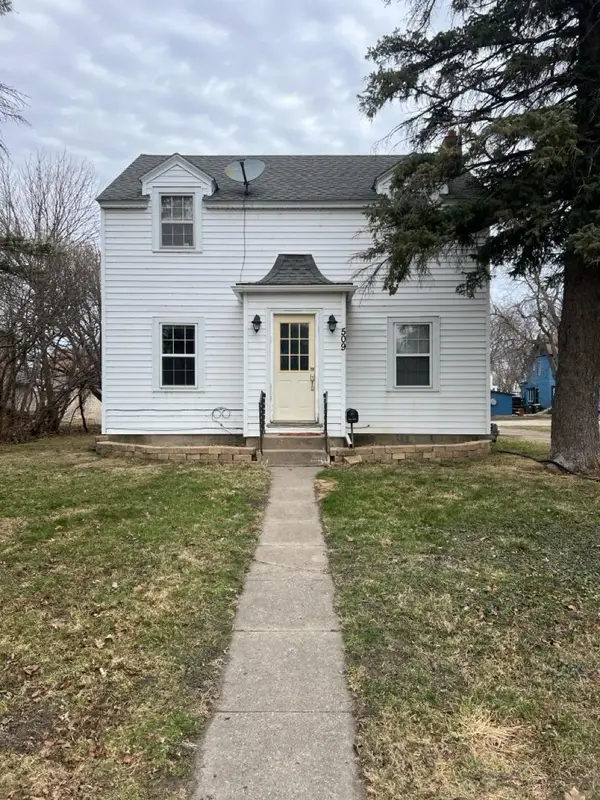 509 9th Avenue S, Saint James, MN 56081